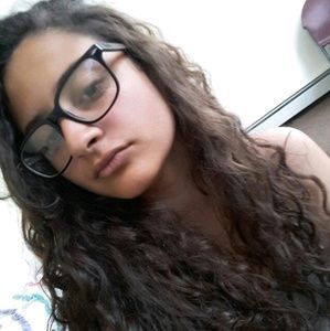 Meet your Posher, Ana livia